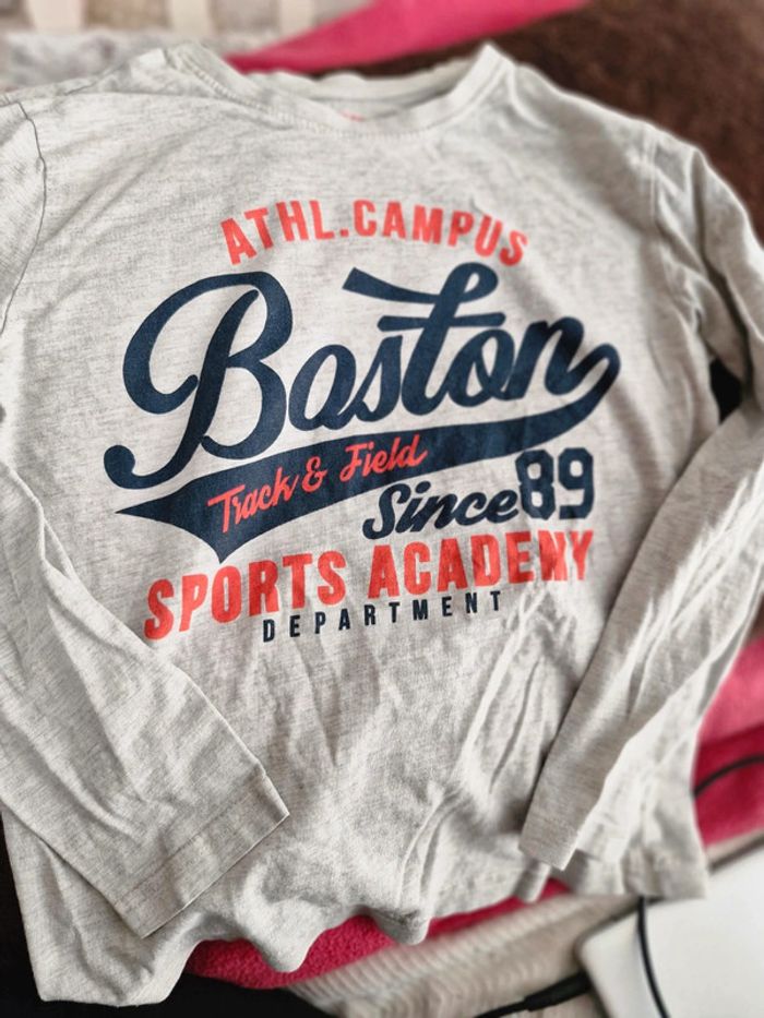 Tee shirt manche longue primark 7 8 ans