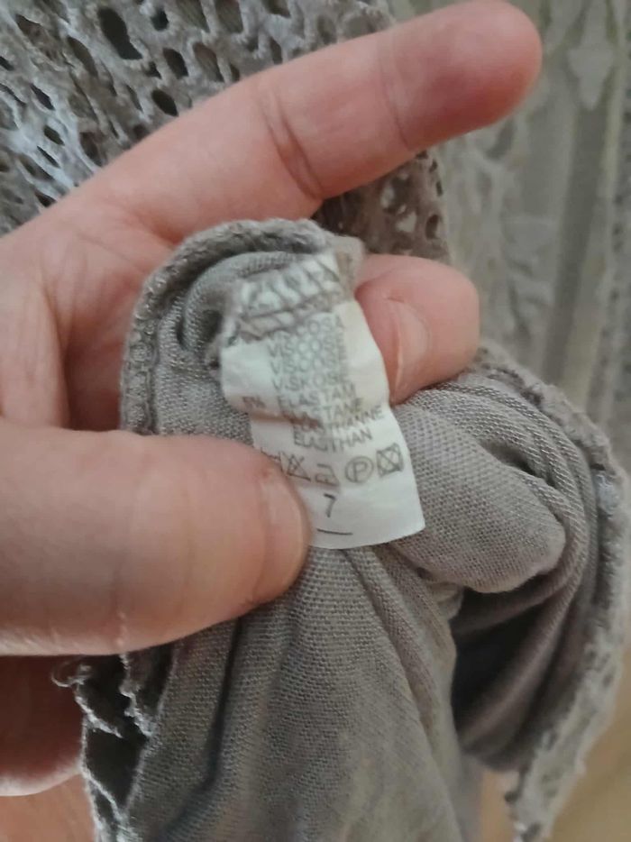Tee-shirt ou tunique prix négociable - photo numéro 6