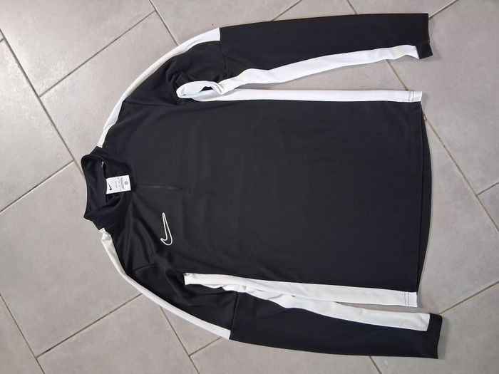 TSHIRT MANCHE MONGUE NIKE  LOT DE 2 - photo numéro 2