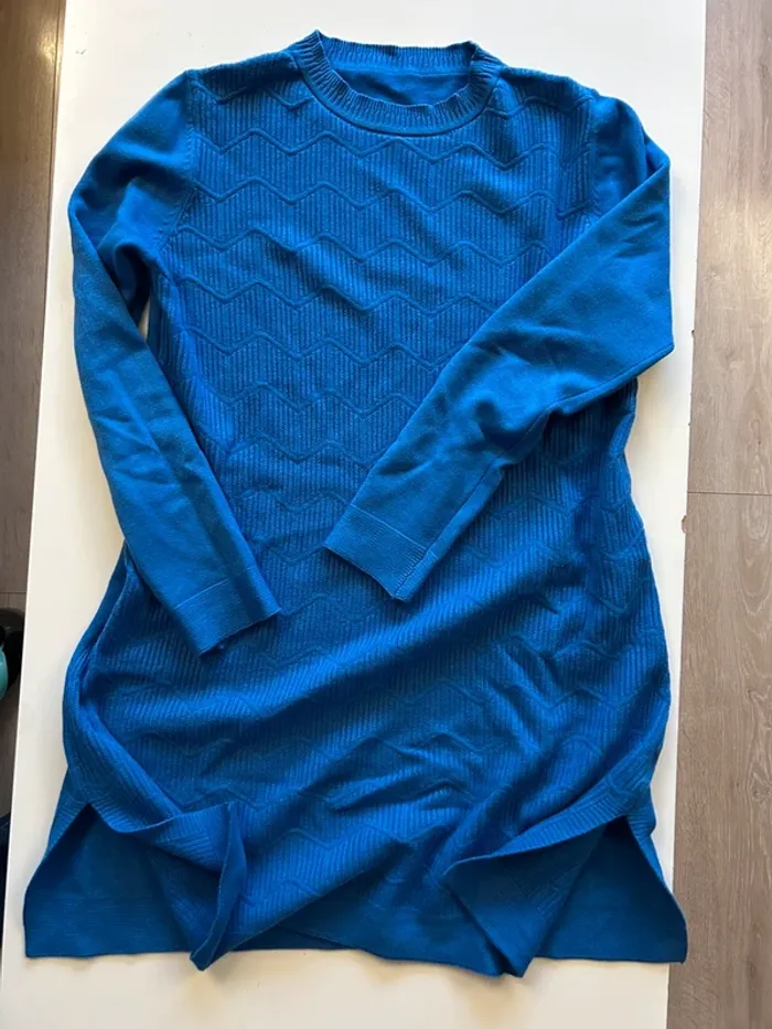Robe pull bleu neuve - photo numéro 2