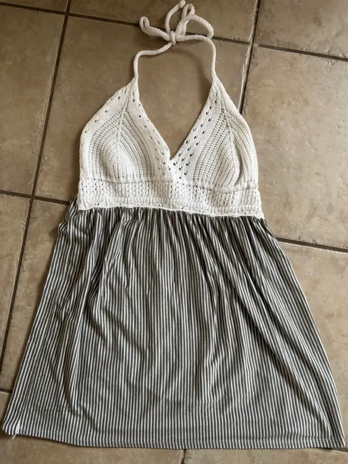 Haut avec dentelle taille 40