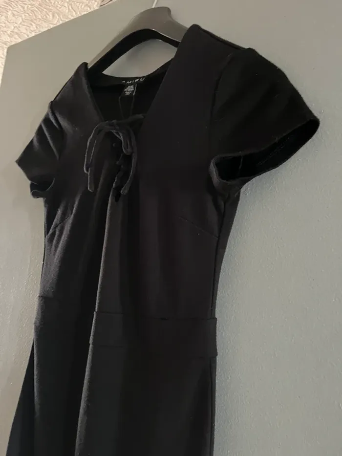 Robe noir amisu en 36 - photo numéro 5