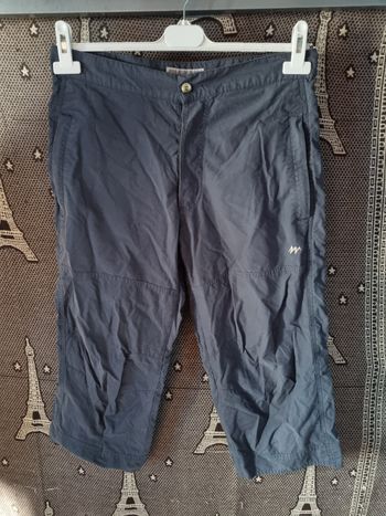 Pantacourt gris taille 42