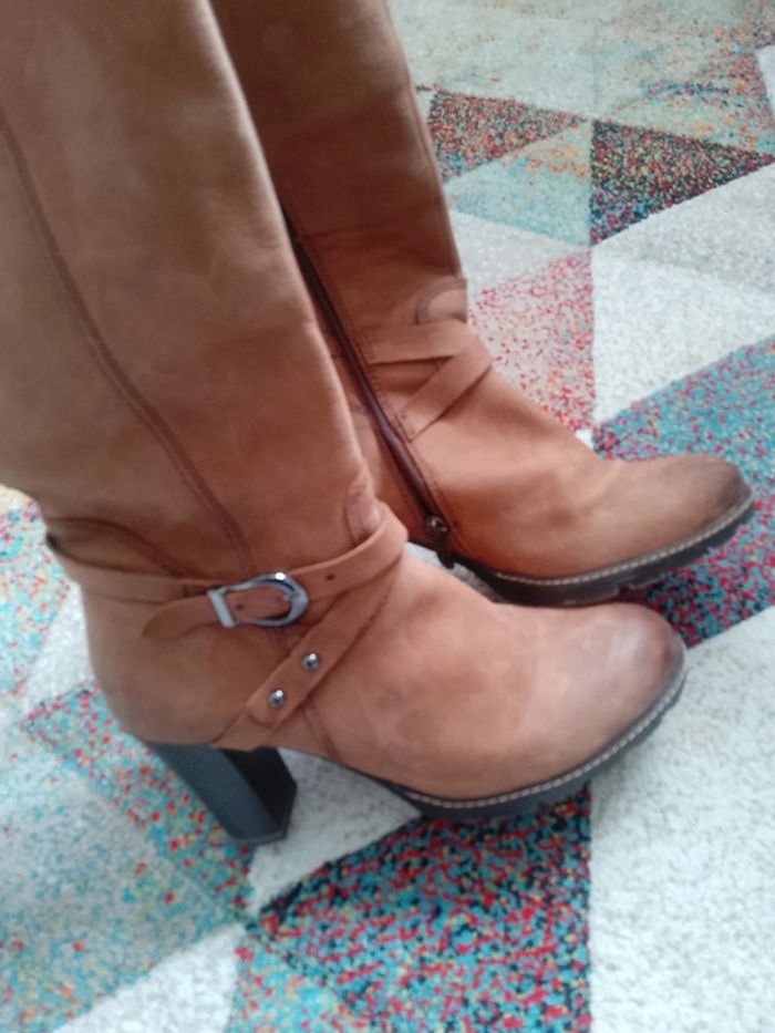 Jolies bottes tamaris en véritable cuir taille 38 - photo numéro 5
