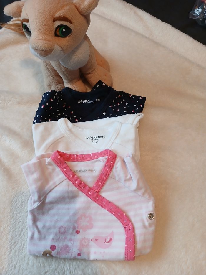 Lot de vetement fille 1 mois tres bon état - photo numéro 3