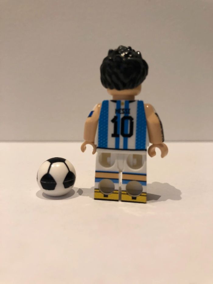 Figurine type lego Lionel Messi en équipe d’Argentine. Footballeur - photo numéro 3
