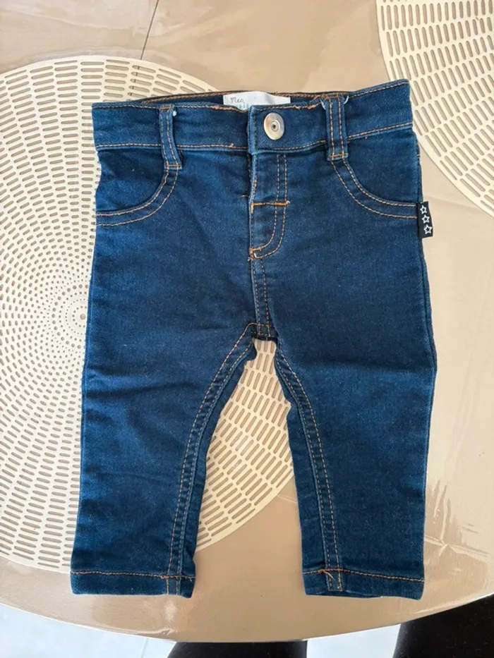 Lot Jeans 9 mois - photo numéro 3