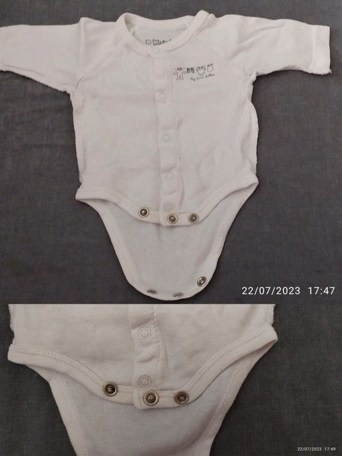 À donner si achat d'un lot de vêtements préma si intéressé - photo numéro 2