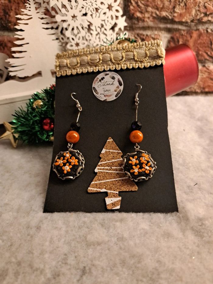 Boucles d'oreilles pendante pâte polymere noir et orange - photo numéro 6