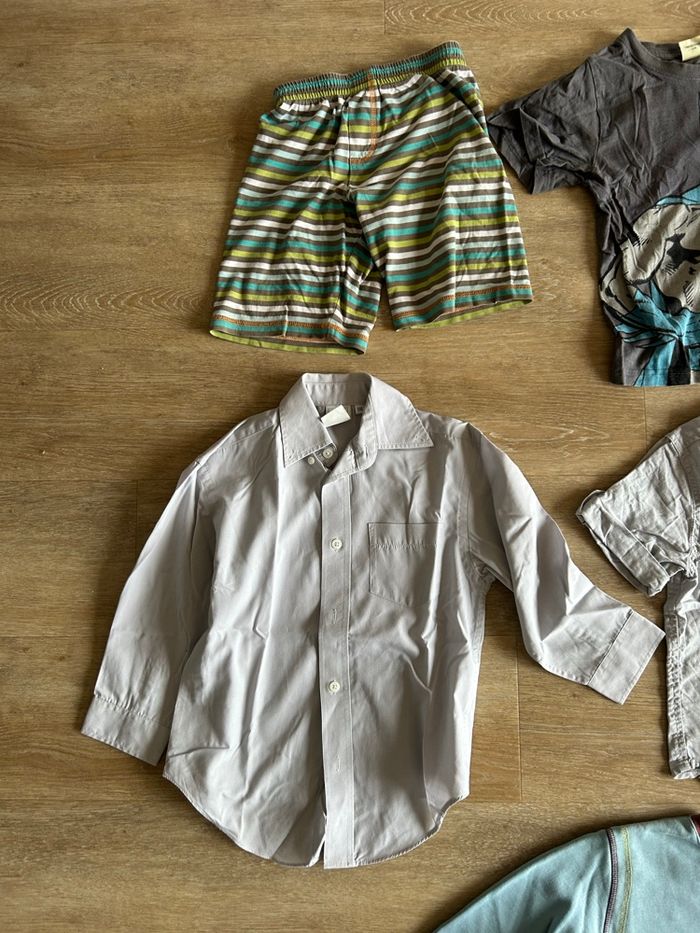 Lot vêtements garçon 6 ans – Chemises, t-shirts, pulls, pantalons - photo numéro 2