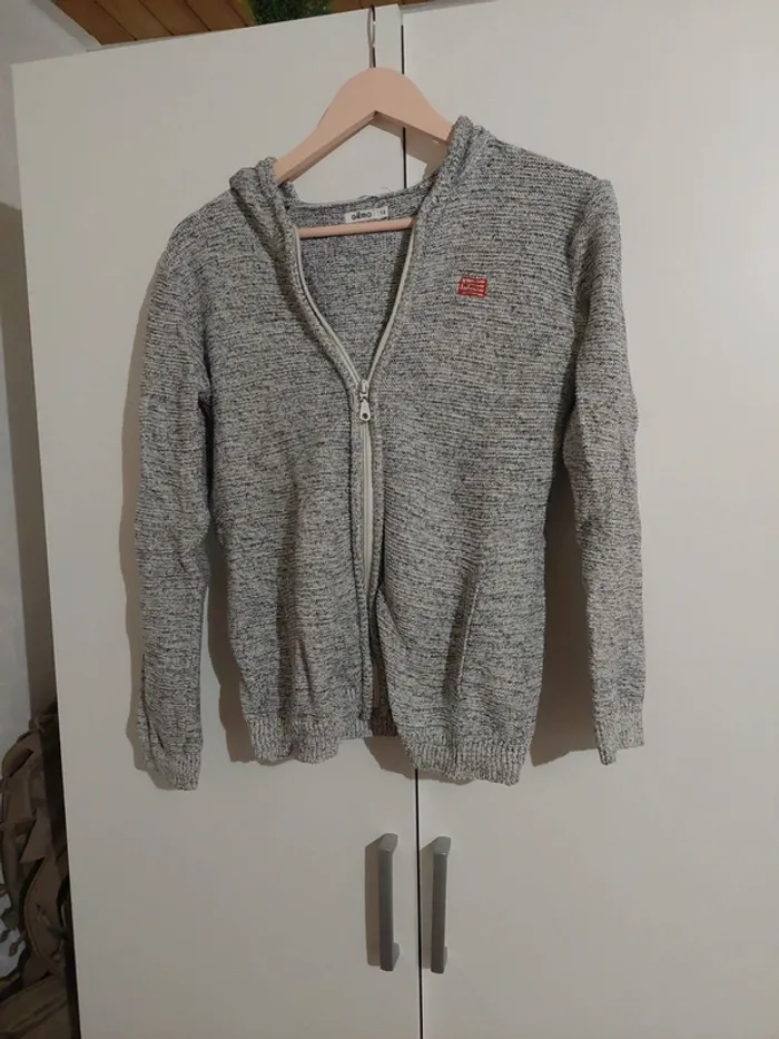 Gilet avec capuche