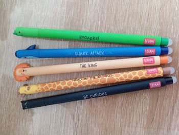 Lot de 5 stylos neufs Legami