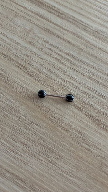 Piercing à la langue en acier inoxydable