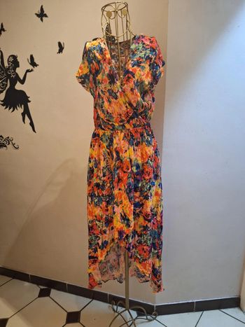 Robe asymétrique multicolore