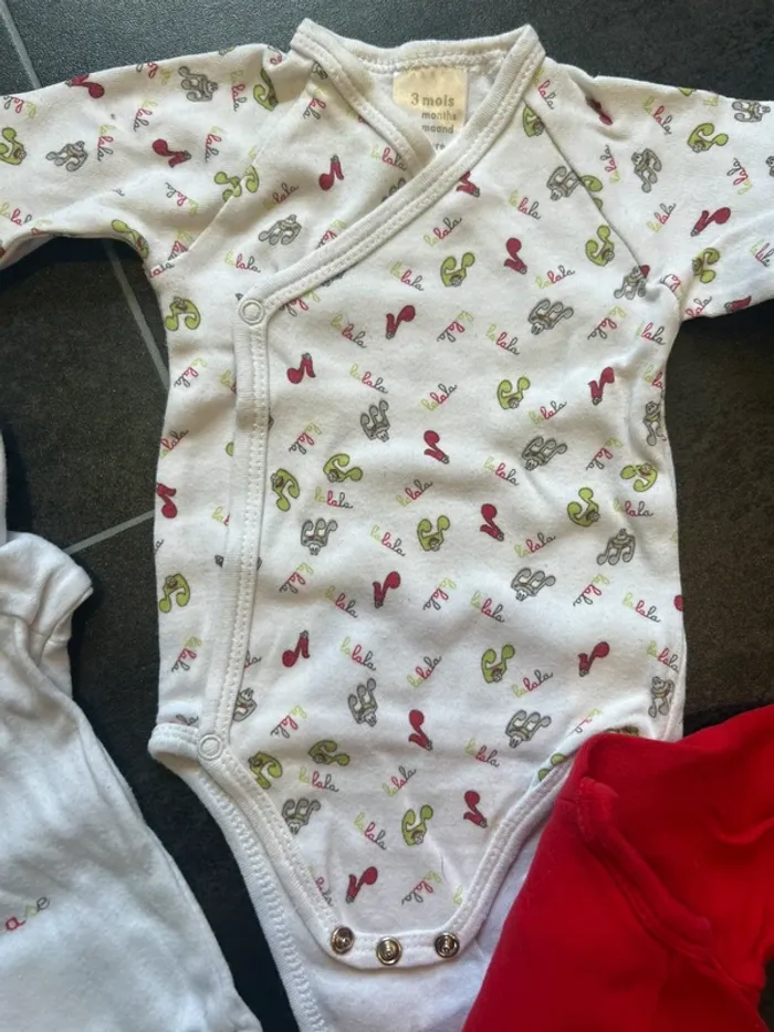 Lot 3 bodys - photo numéro 4