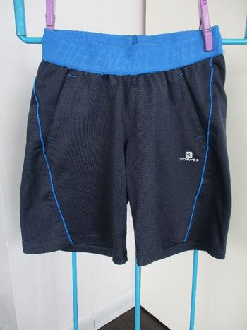 short bleu