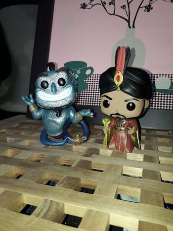 Lot de 2 Funko Pop Disney : Jafar The Royal Vizier #542 , Genie With Lamp Diamond Collection #476