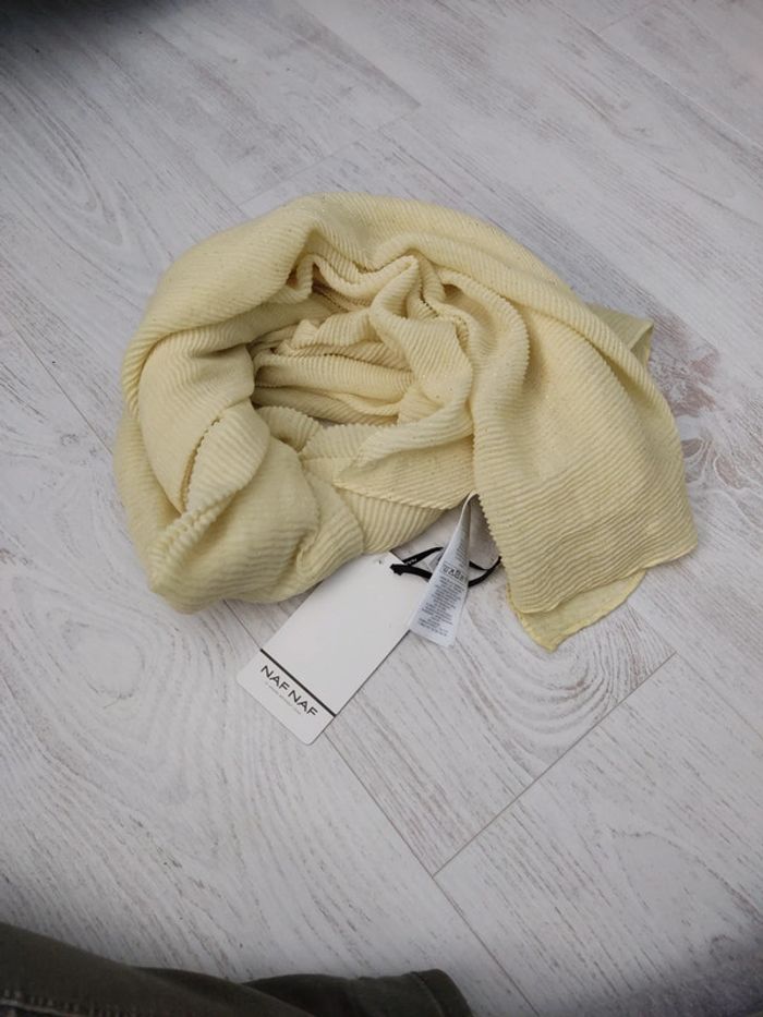 Écharpe Naf naf