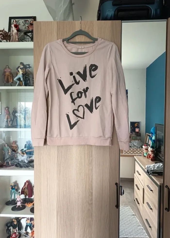 Pull sweat rose pale écriture noir "Live for Love" mim - Taille S 36
Très bon état