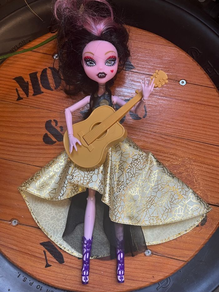 Draculaura Monster high - photo numéro 8