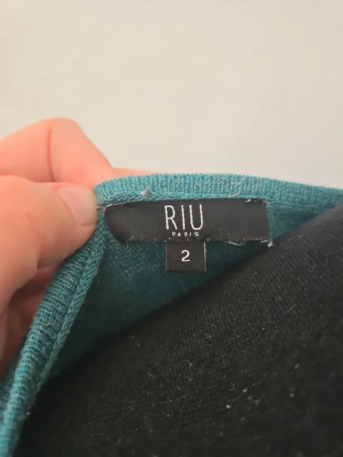 Pull marque RIU Paris - photo numéro 5