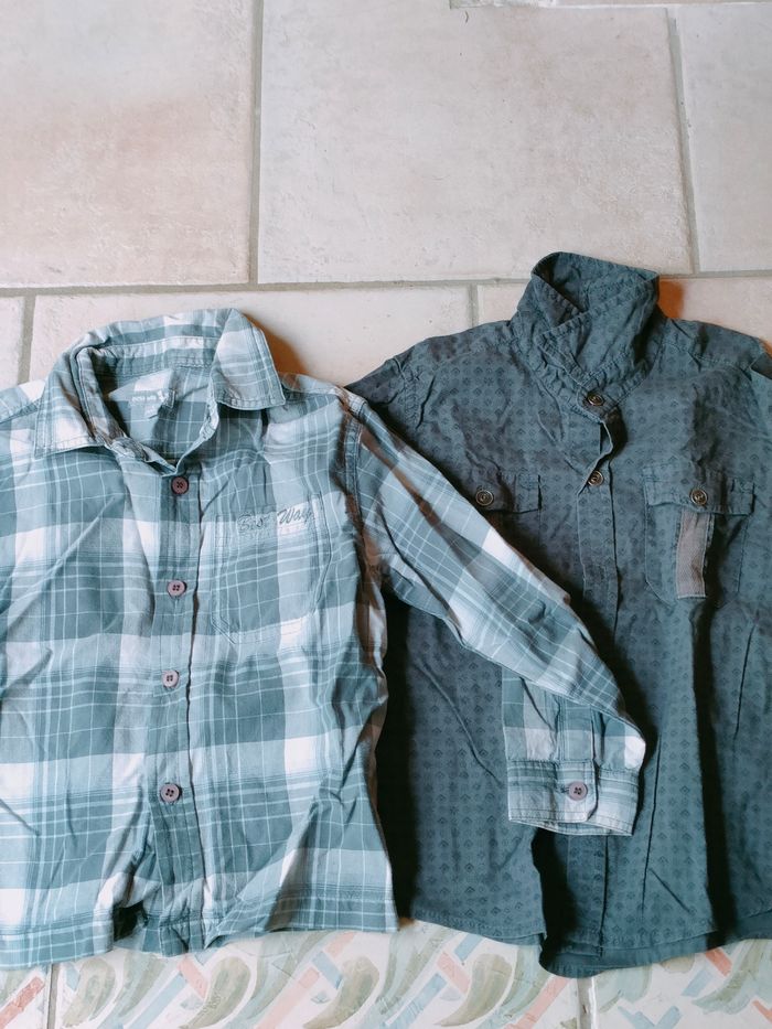 Lot taille 5 ans de 2 chemises manches longues
