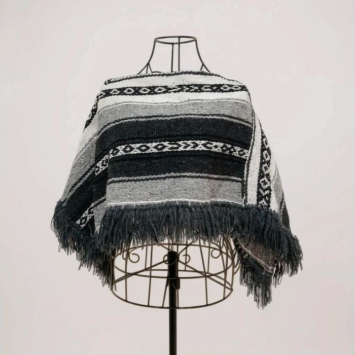 Jolie ponchos Femme - photo numéro 3
