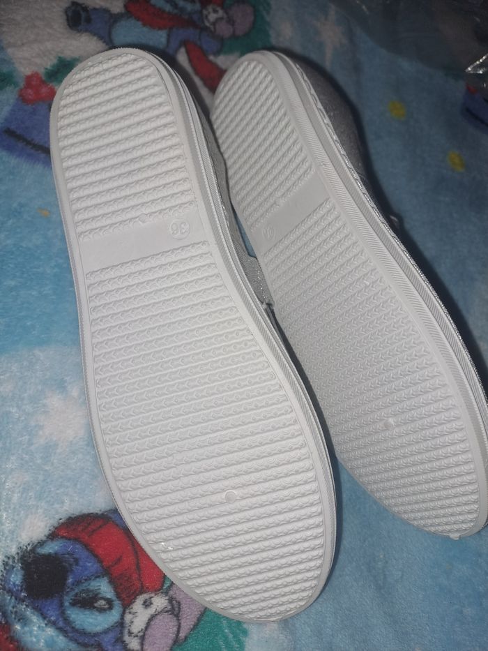 Chaussures taille 36 neuf - photo numéro 2