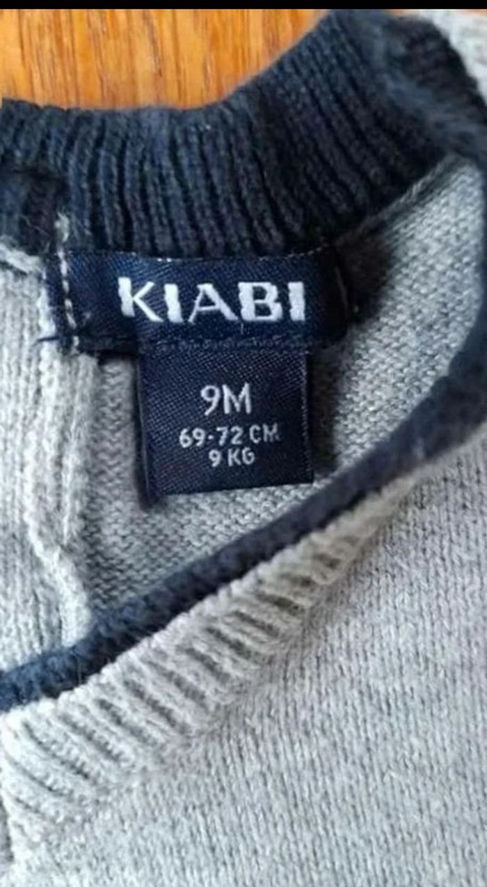 Pull garçon col V 9 mois - photo numéro 2