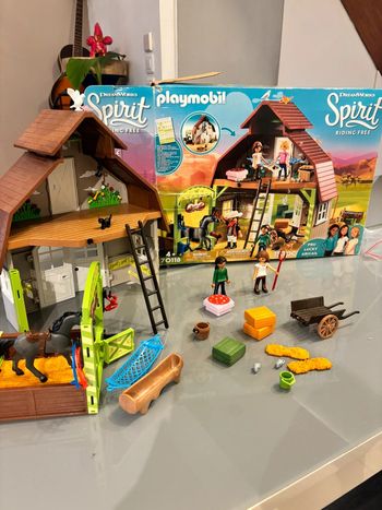 Playmobil ranch Spirit + boîte