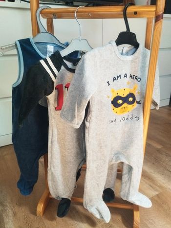 Lot de 3 pyjamas velours 1 pièce bébé garçon taille 6 mois