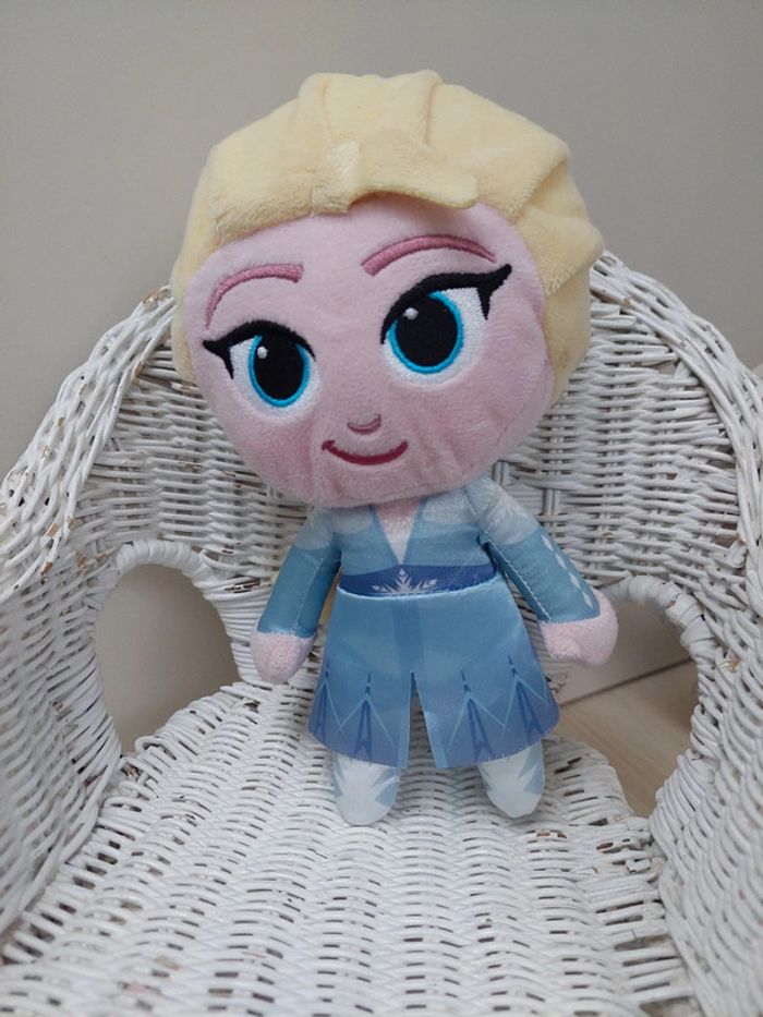 Disney - peluche reine des neige Frozen 2 - photo numéro 4