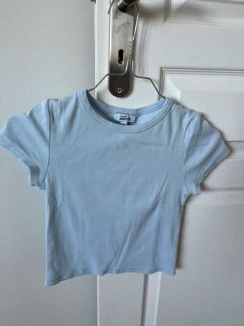 Top bleu clair