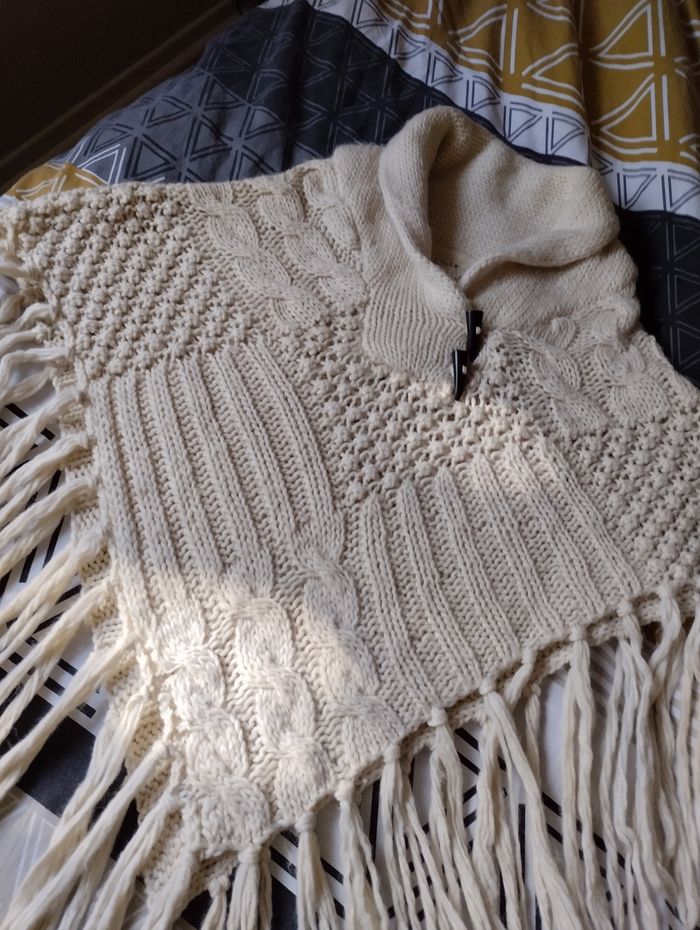 Poncho en laine H&M taille unique - photo numéro 5