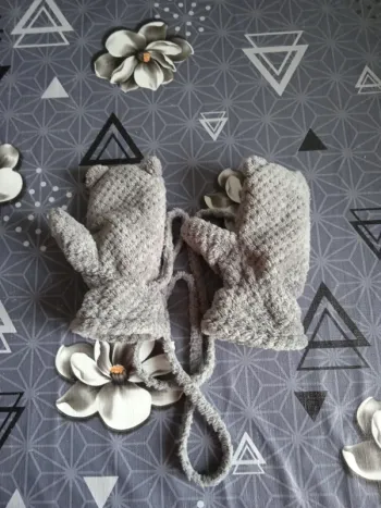Moufles grises ours
