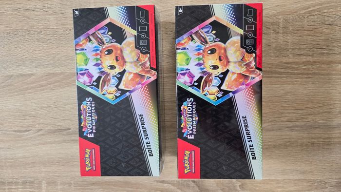 Lot de 2 Pokémon Evolutions Prismatiques EV8.5 Boîte surprise [NEUF]