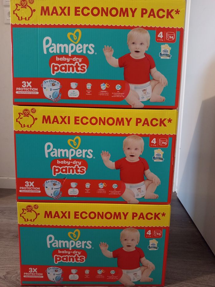 3 cartons Pampers taille 4