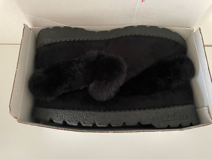 Belle Paire de Chaussons ou Boots Fashion - photo numéro 9