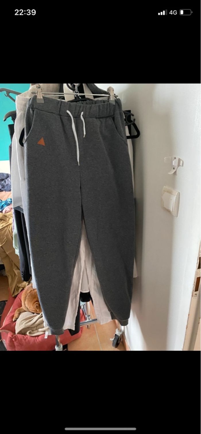 Jogging gris - photo numéro 2