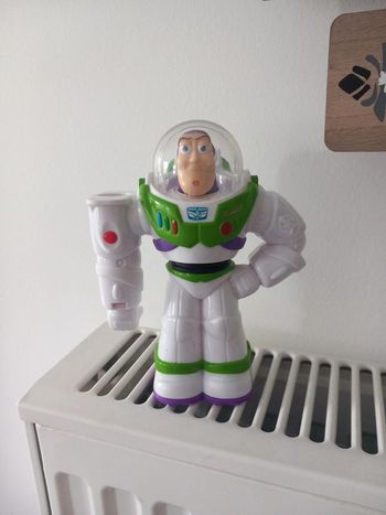 Figurine buzz l'éclair pour pâte à modeler