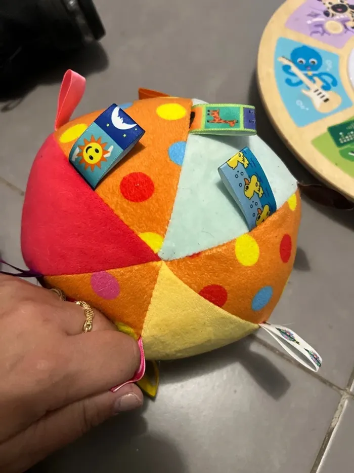 Petite balle avec bruit peluche - photo numéro 2