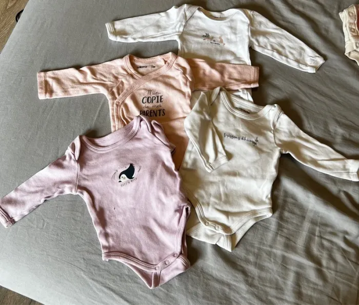 🐧 Lot de 7 bodies bébé 3M – Imprimés, messages & unis - photo numéro 3