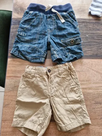 2 short 9 mois