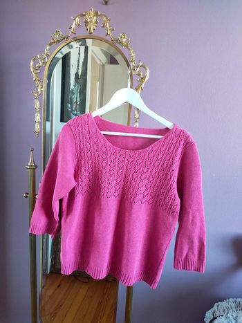 Pull rose vintage brodé en coton