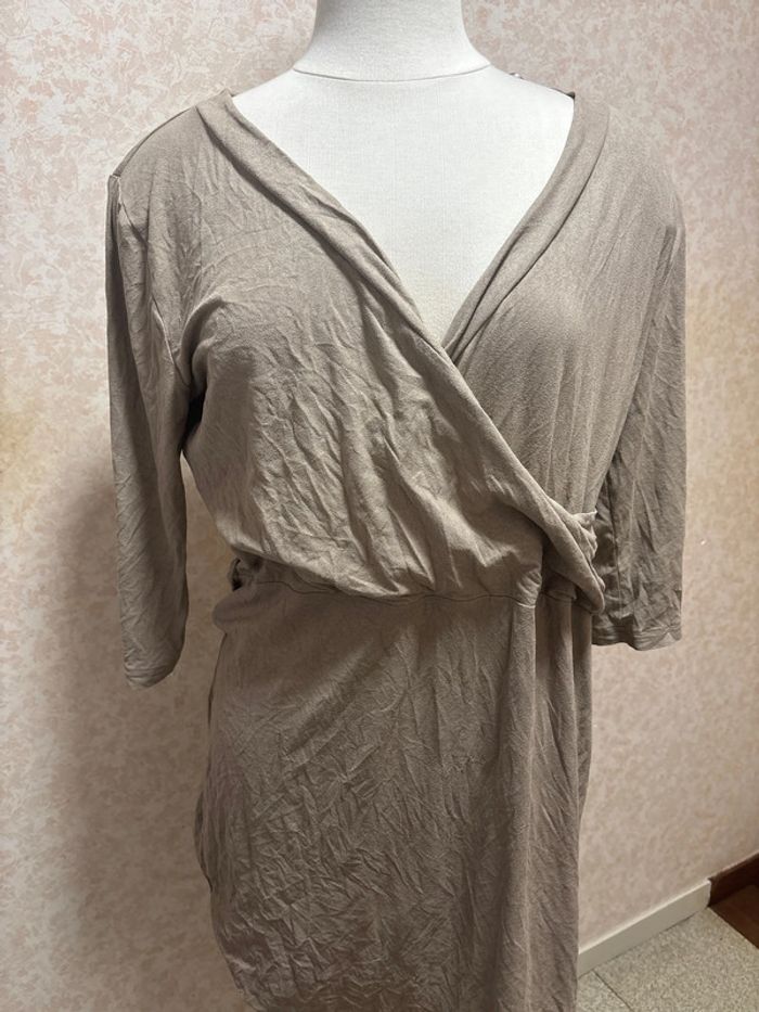 Robe style suédine taille 46 marque grandiose - photo numéro 2