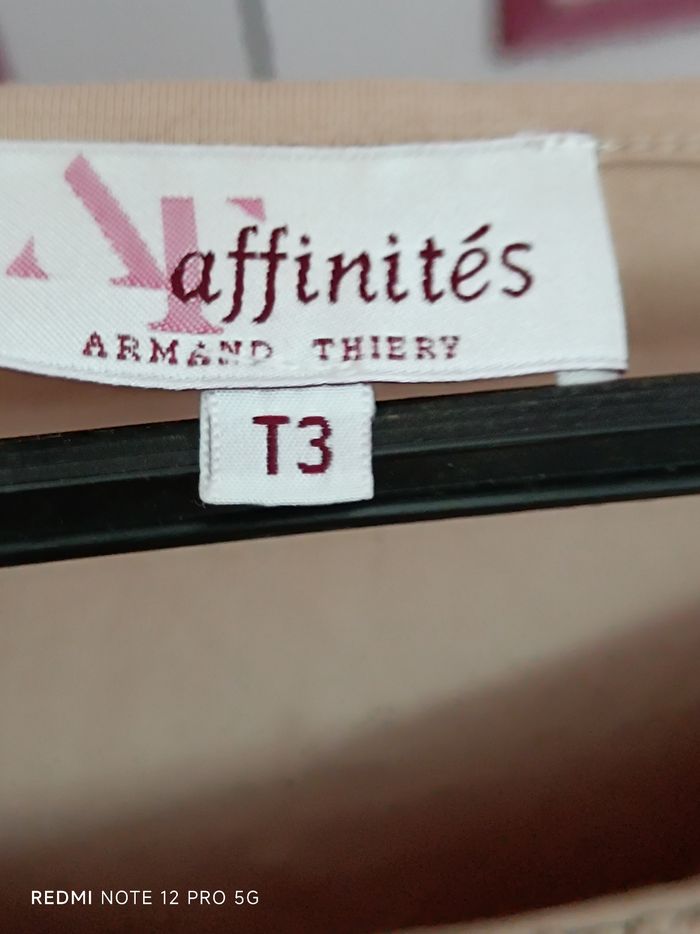 Tee-shirt beige " Armand Thiery" T.3 (40) - photo numéro 9