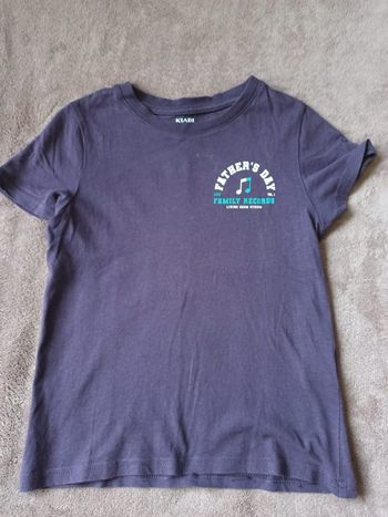 T-shirt manches courtes - Taille 6 ans. 