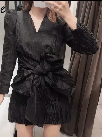 Robe avec noeud