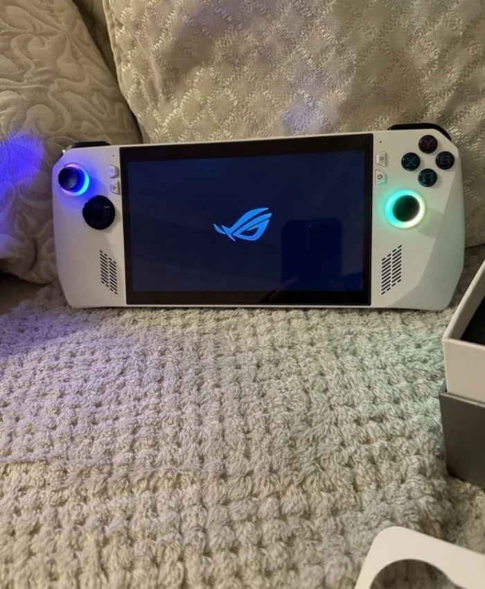 Console de jeu portable ASUS ROG Ally RC71L Ryzen Z1 Extreme 16 Go 512 Go SSD - photo numéro 3