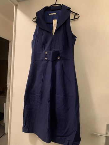 Robe neuve Bgn mais bouton manquant !!